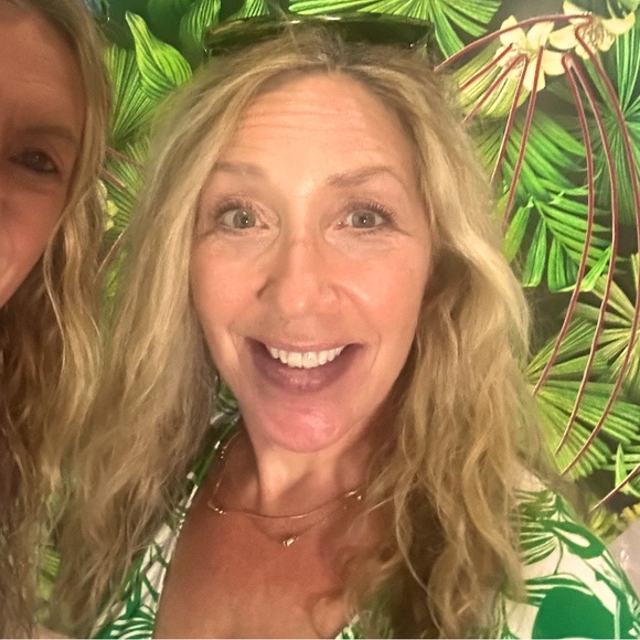 Meet your Posher, Patti - Picture 1 of 1